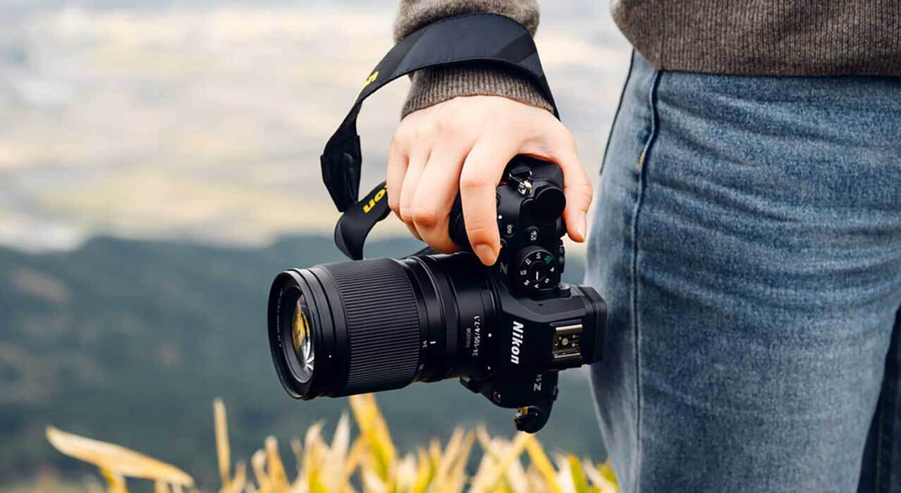 Nikon NIKKOR Z 24-105mm f/4-7.1 lens front view