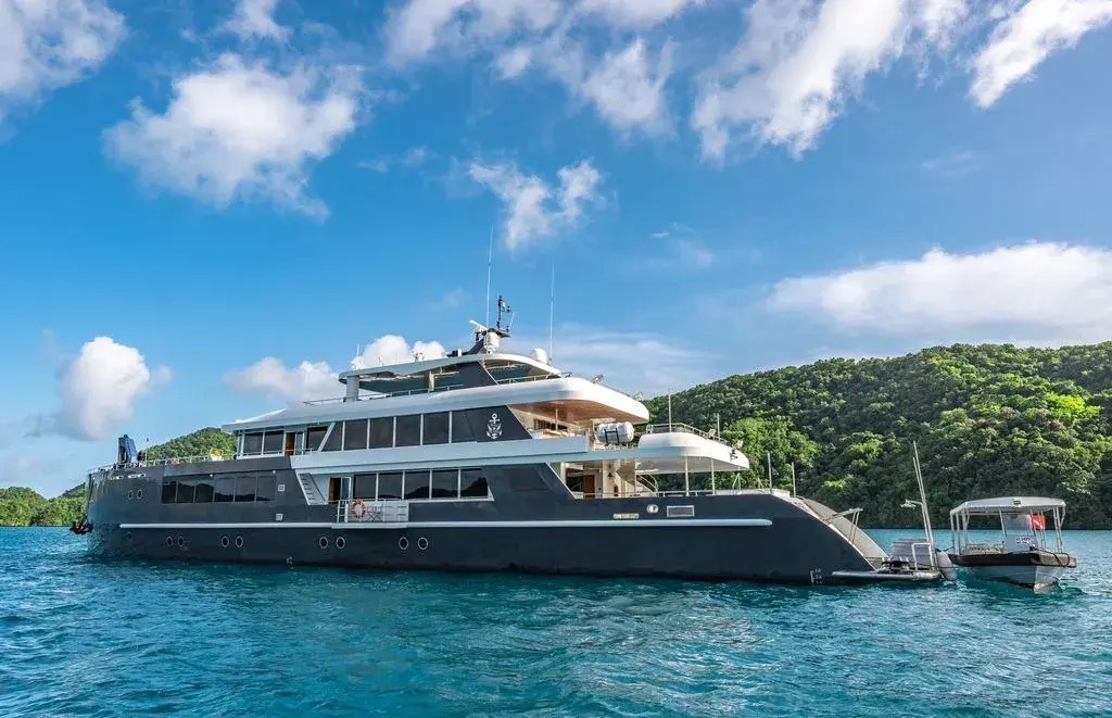 Black Pearl exterior