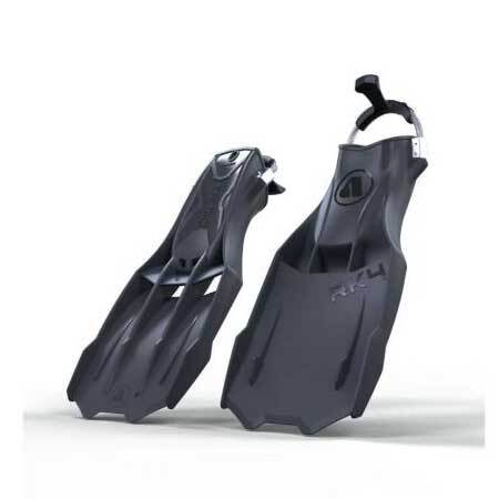 Comfortable spring straps and ergonomic foot pocket