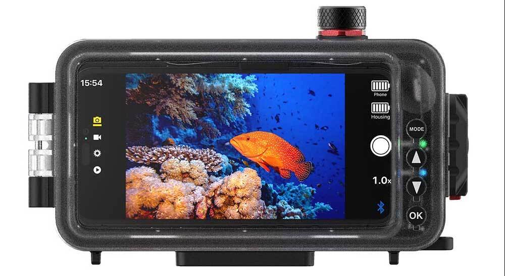 SeaLife SportDiver housing front view showing large screen area and lens port