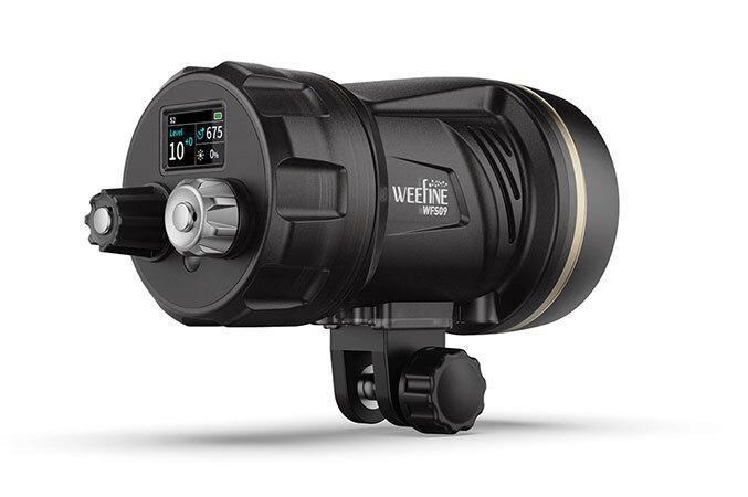 Weefine WFS09 rugged aluminum body and 18650 battery power