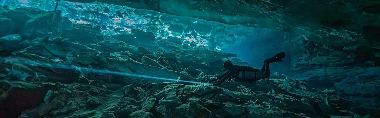 OrcaTorch ZD710 MKII magnetic side switch