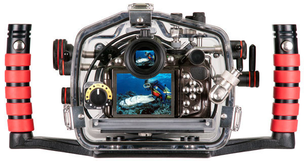 ikelite-nikon-d5200-underwater