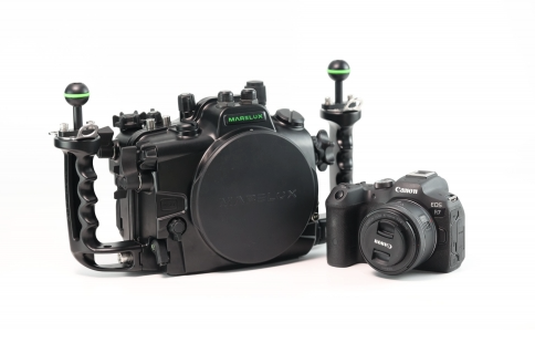 200DLM/D Underwater Housing for Canon EOS R7