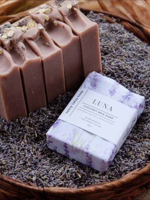 Hotsy Totsy – Luna Coconut Milk Soap – Calming Lavender & Silky Oatmeal Cleanse – 5oz