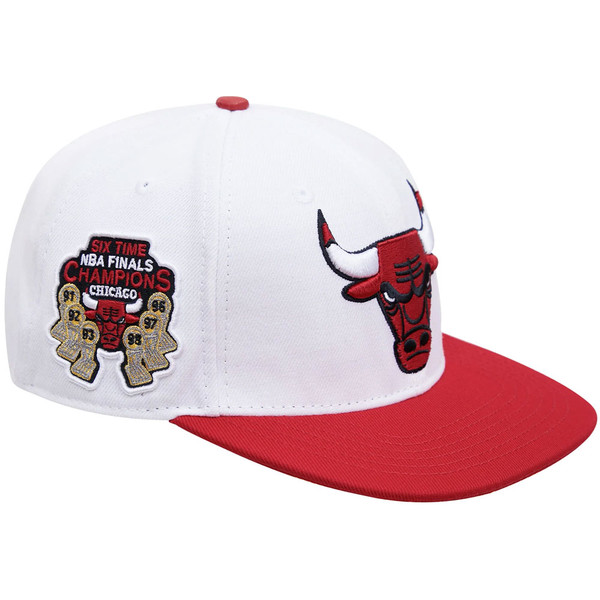 Pro Standard Bulls 2-Tone Logo Snapback Hat in White/Red One Size | WSS