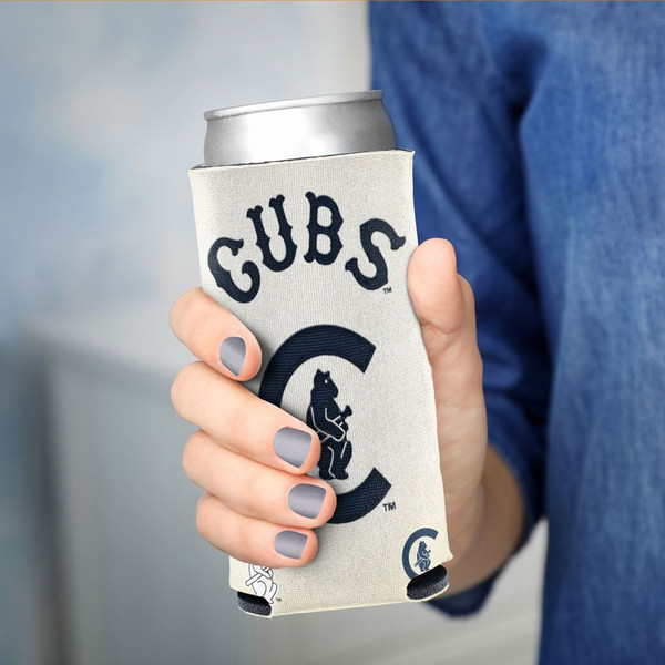 WinCraft Chicago Bulls Can Cooler Slim Can Design