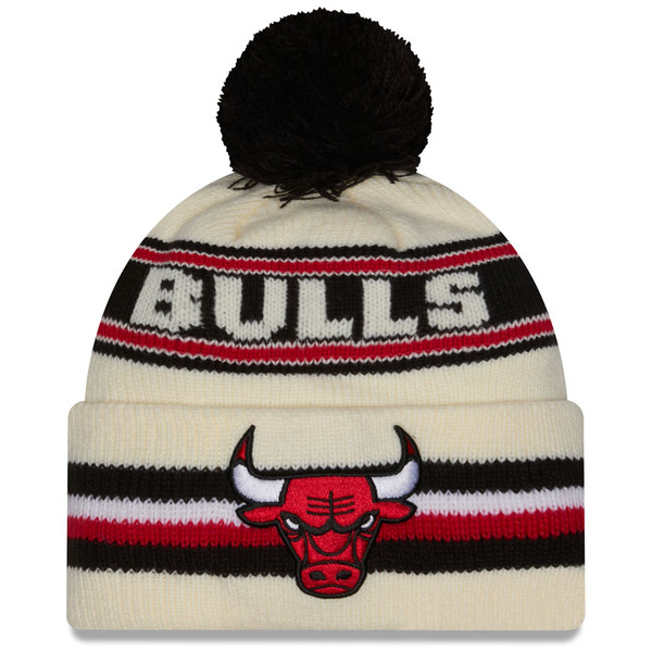 Chicago Bulls Classic Cuffed Pom Knit by New Era® | Official NBA®