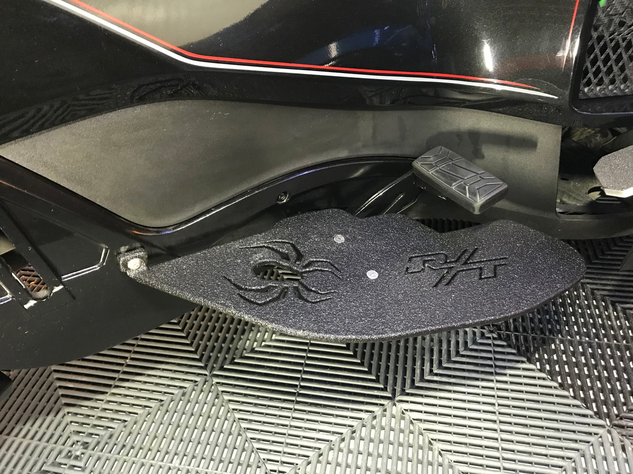 SpyderExtras Adjustable Foot Rests / Highway Pegs For The Can-Am Spyder RT (Pair) (2020