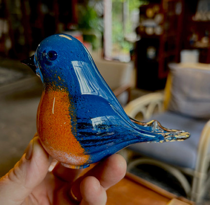 handblown Eastern Bluebird sculpture figurine, mad eby Artisan Chris Sherwin in his VT glassblowing studio.