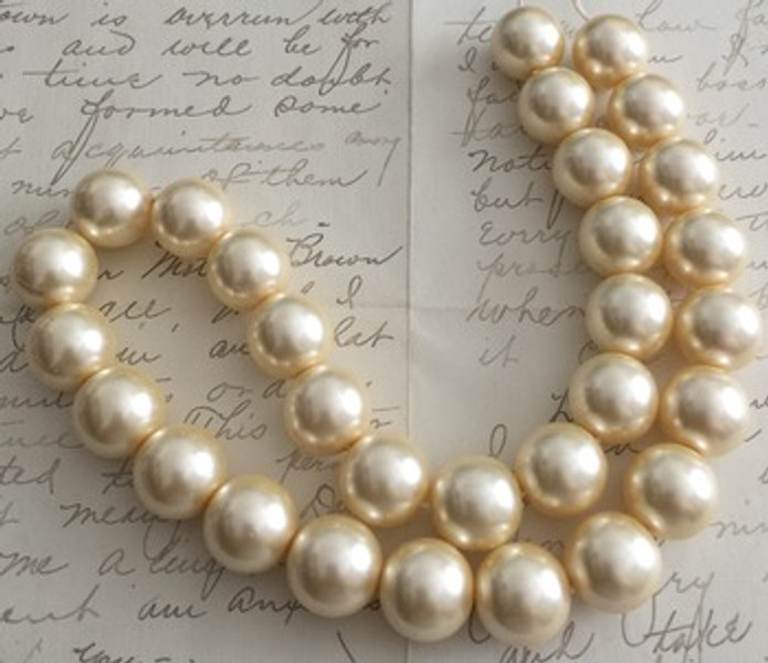 Vintage Glass Cream Faux Pearls - 16mm