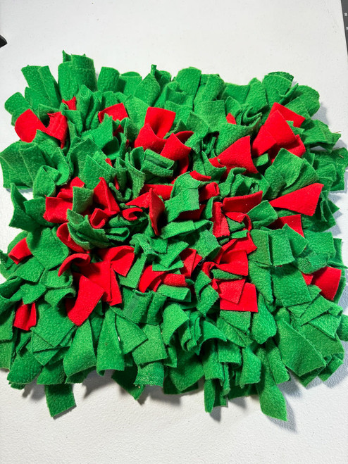 Red and green snuffle mat