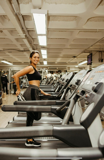 Mastering the Treadmill: Common Errors to Sidestep for Safe and Effective Workouts Mastering the Treadmill: Common Errors to Sidestep for Safe and Effective Workouts