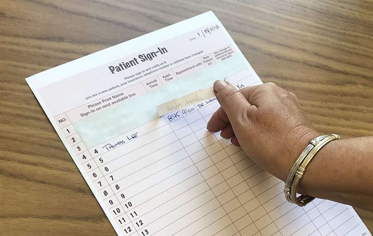 Patient Sign-in Label Forms, HIPAA Compliant, Pink, 125 per Pack (14530)
