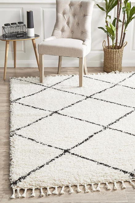 Shaba Diamond White Shag Rug