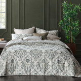 Jovany Bedspread Set