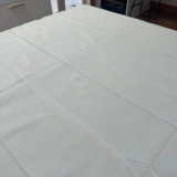 White Tablecloth