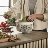 Spindola Spinning Colander White by Joseph Joseph