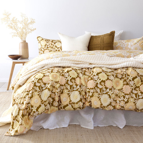 Daphne Duvet Cover Set by Bambury