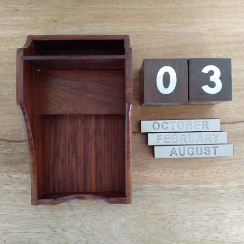 Timber Calender with Note Pad by Backyard