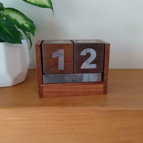 Timber Block Calendar by Backyard Timber Block Calendar by Backyard