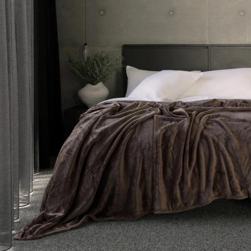 Ultraplush Blanket Chocolate by Bambury