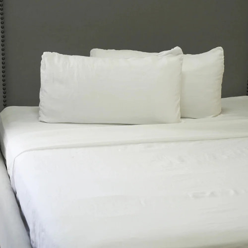 Stonewashed Linen Sheeting by Vida