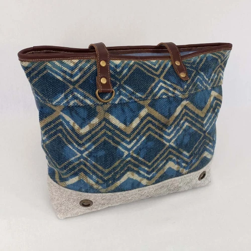 Susan Canvas Tote Bag Bag by Backyard