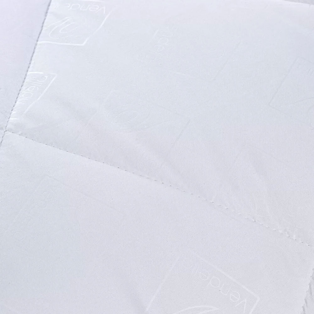 Commercial 340gsm Microfibre Duvet Inner queenb