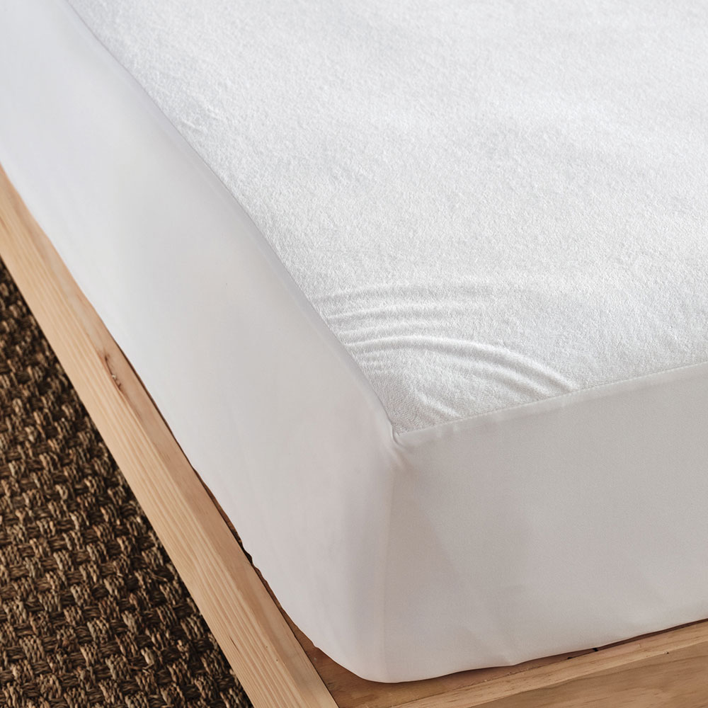 Buy Everyday Waterproof Mattress Protector by Savona queenb