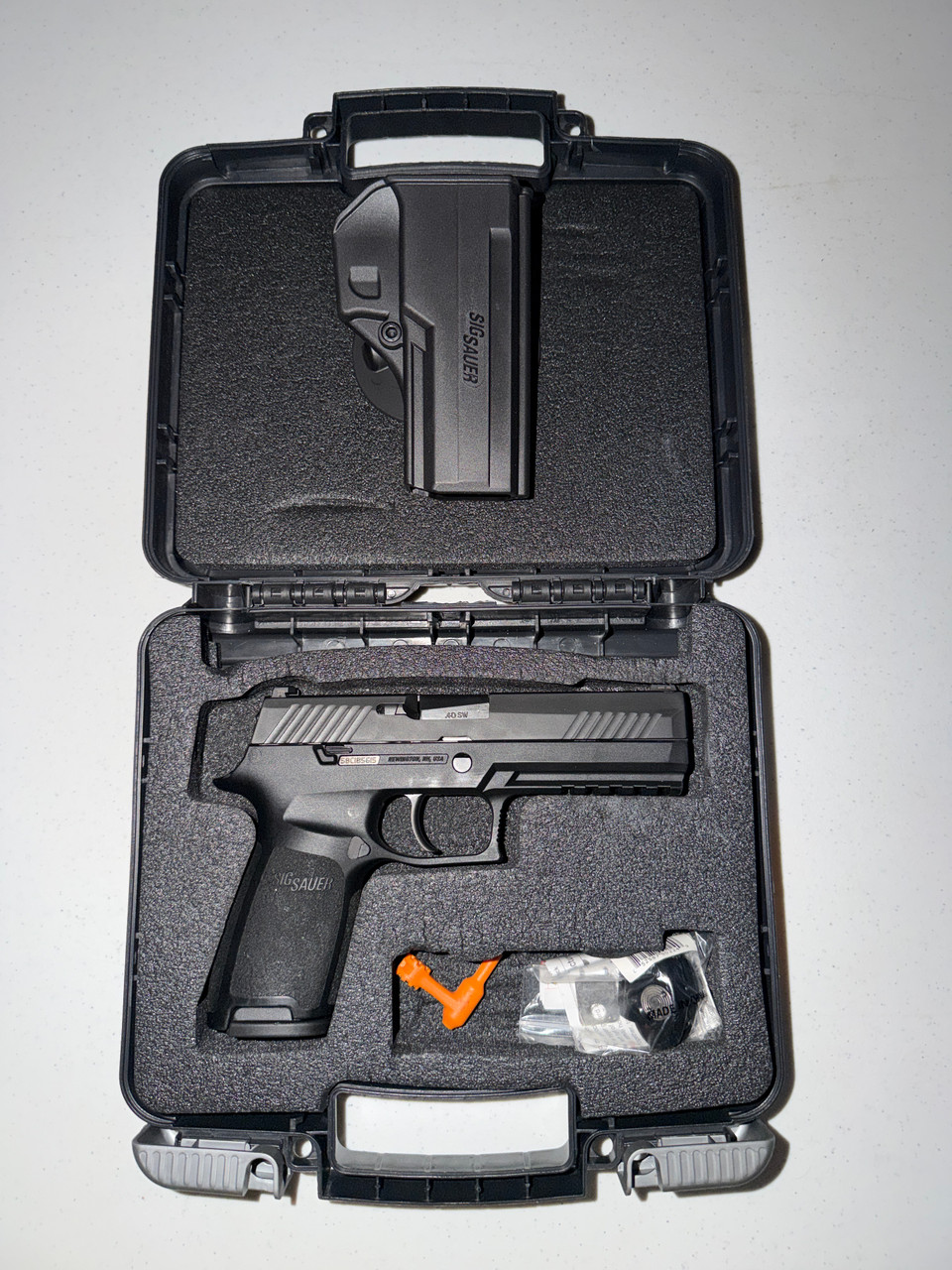 SIG P320 40 S&W 4.7" Barrel Full Long Rail (Like New) with Holster