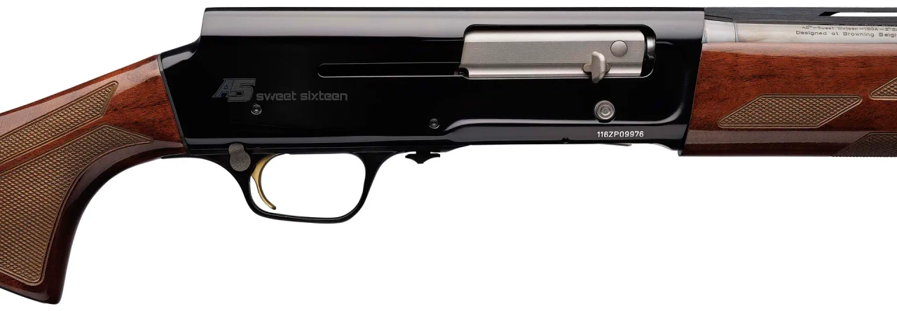 Browning 16ga Sweet Sixteen A5 Hunter 28" barrel 2-3/4" chamber with 3 Chokes & Choke Tool Semi-Auto Walnut High Gloss in Case Made in Portugal (New)