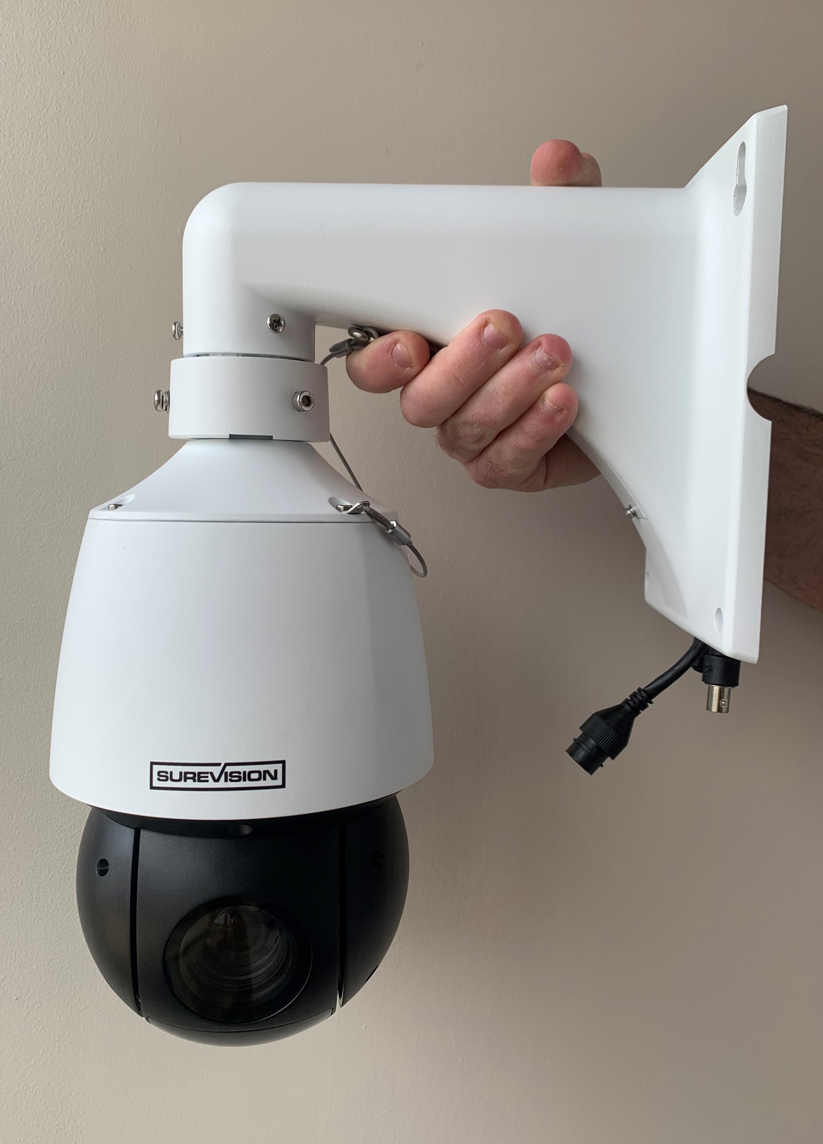 Outdoor Pan Tilt Zoom Camera with Auto Tracking