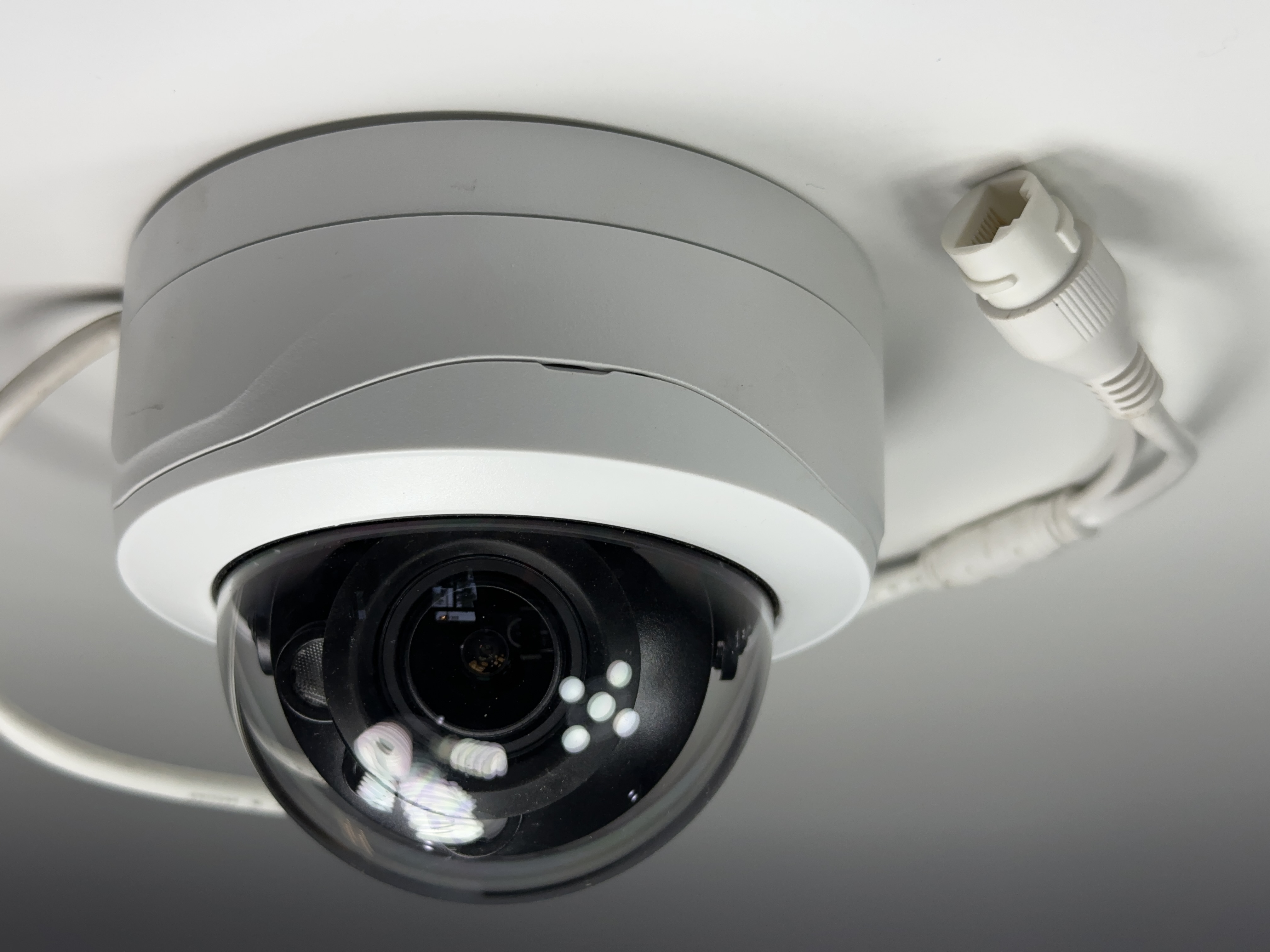 (CSP-IPAD8-A.v2) Blue Line - 4K Infrared Vandal Dome with Adjustable Lens IP Camera / BS807