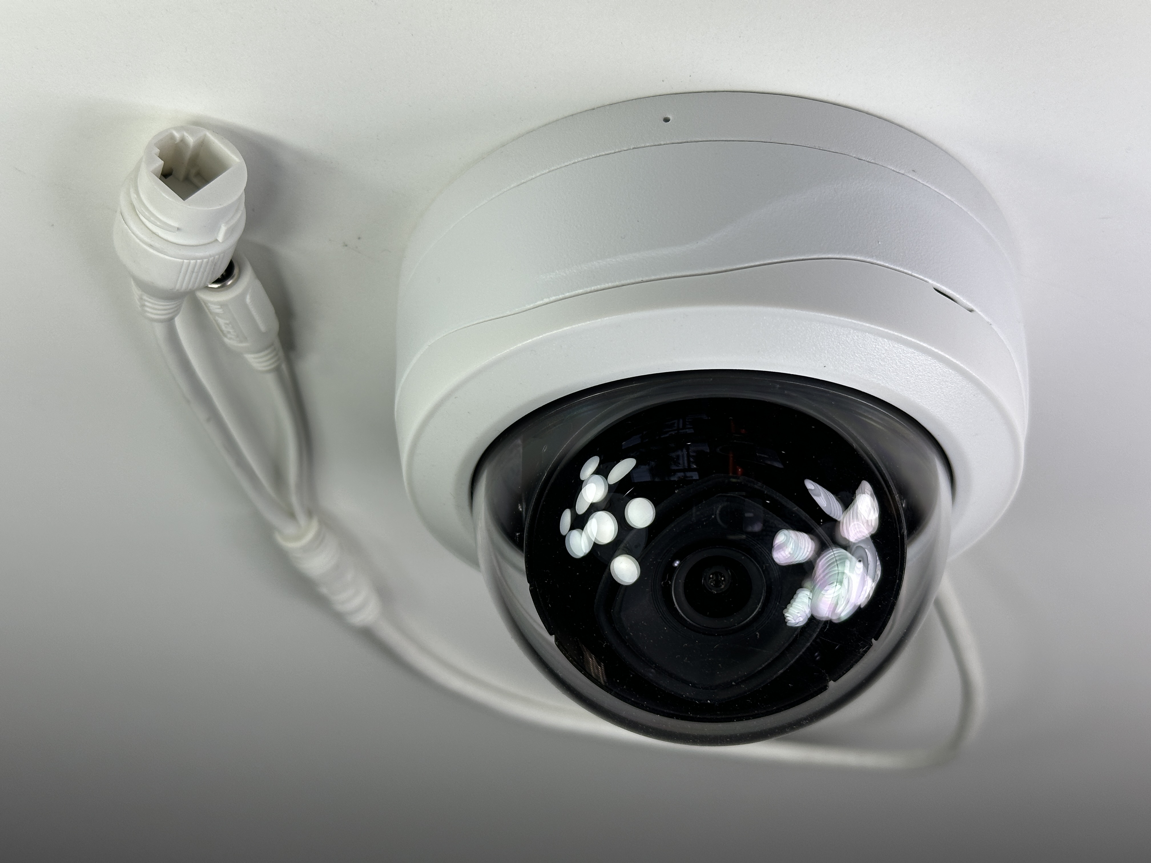 (CSP-IPMD4-A) Blue Line - 4MP Infrared Vandal Dome IP Camera / BS827