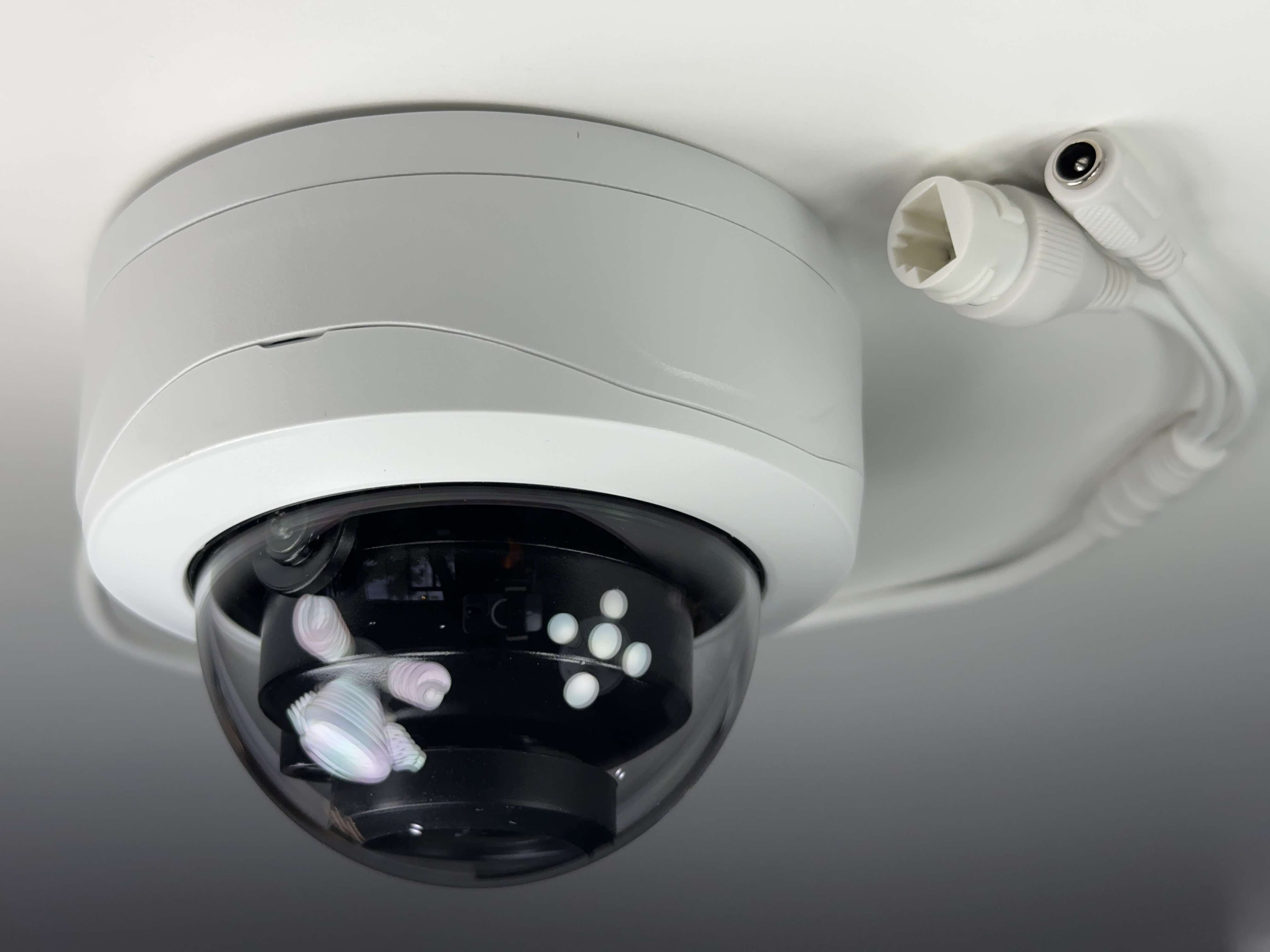 (CSP-IPAD4.S) Blue Line - 4MP Infrared Vandal Dome with Adjustable Lens IP Camera / BS895