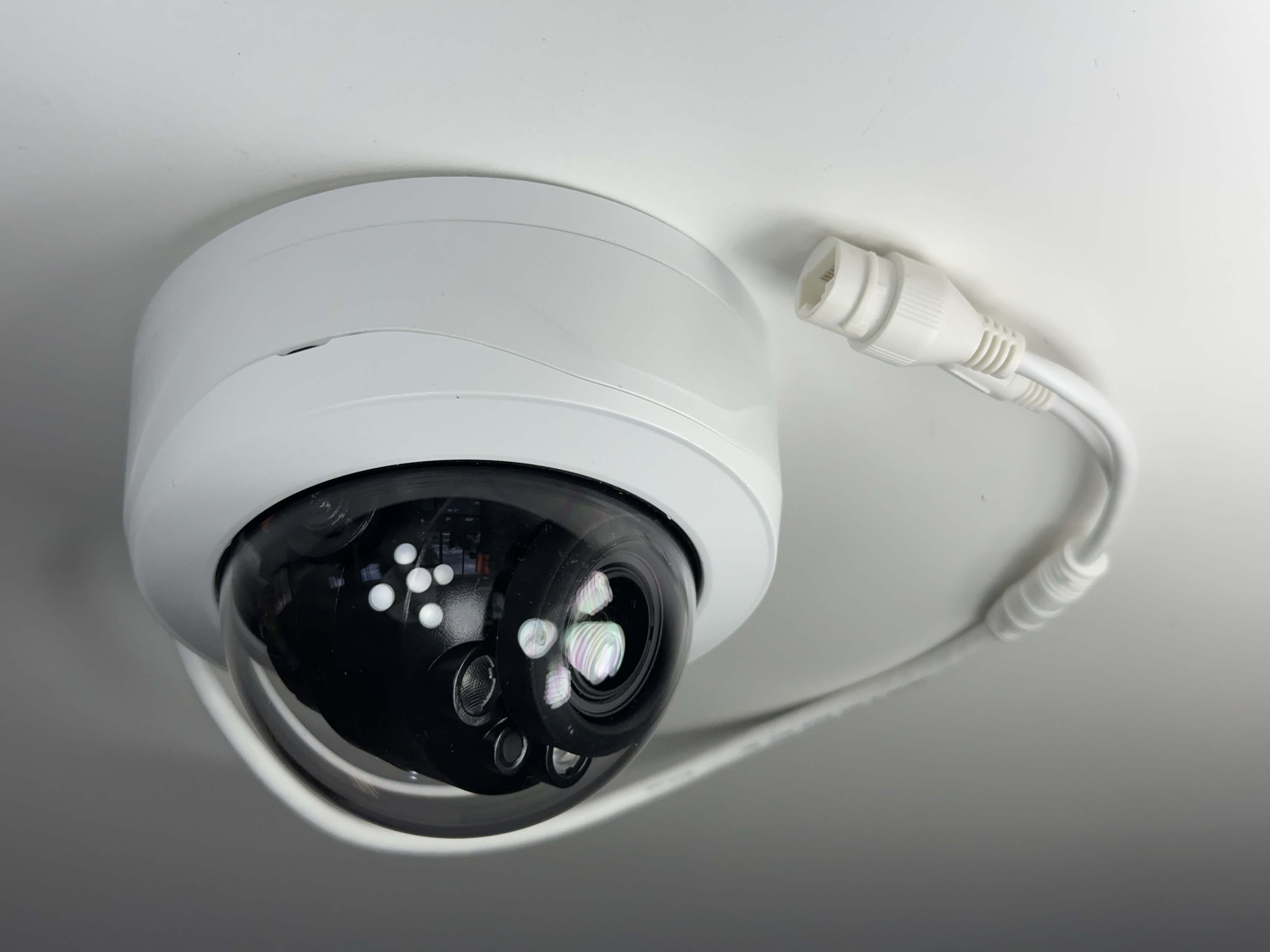 (CSP-IPAD8.S) Blue Line - 4K Infrared Vandal Dome with Adjustable Lens IP Camera / BS901