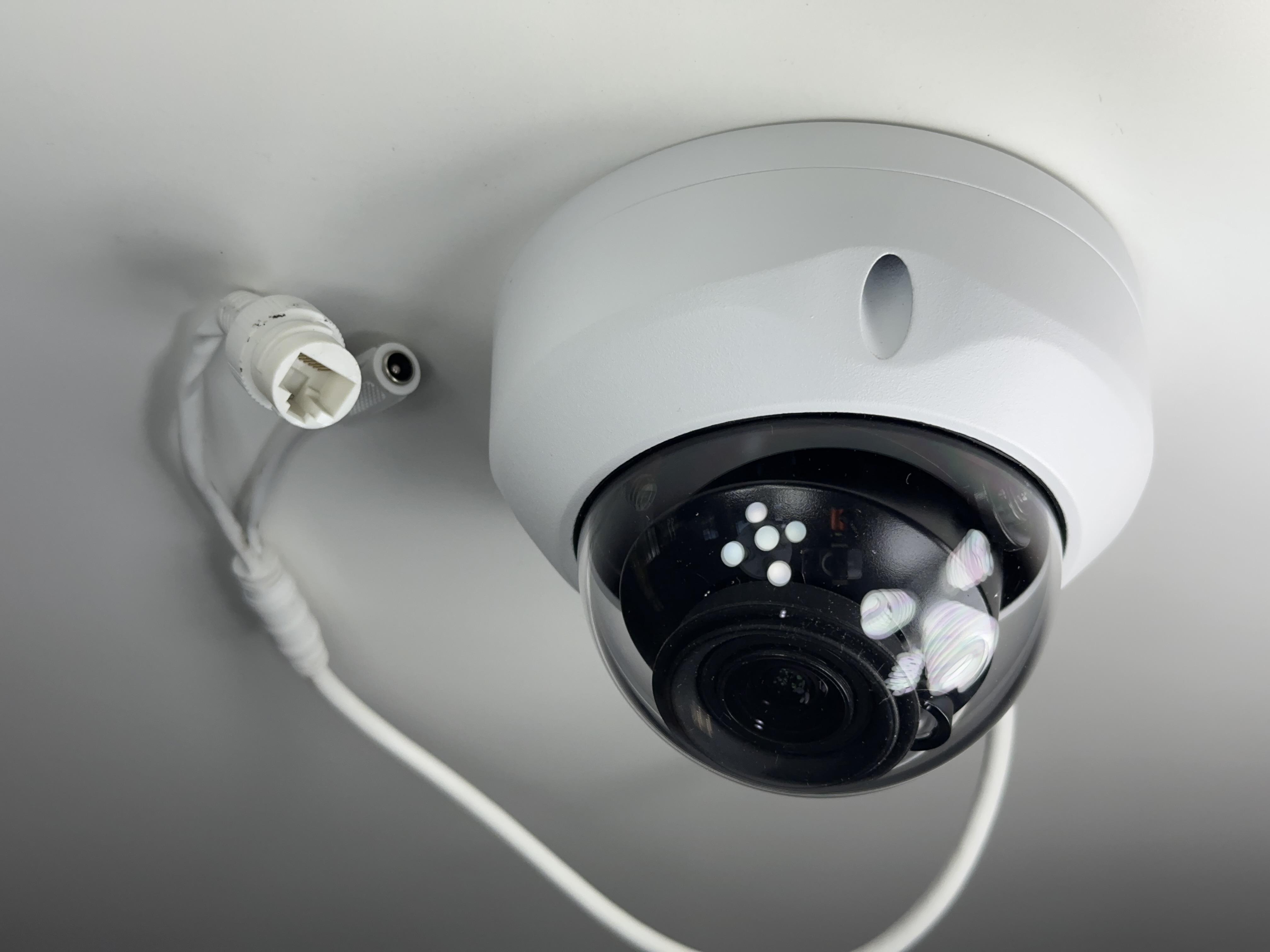 (CSP-IPAD8.V3) Blue Line - 4K Infrared Vandal Dome with Adjustable Lens IP Camera / BS907
