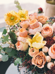 Reasons to Choose Simi Flowers and Gifts for Your Flower Delivery in Chatsworth, CA