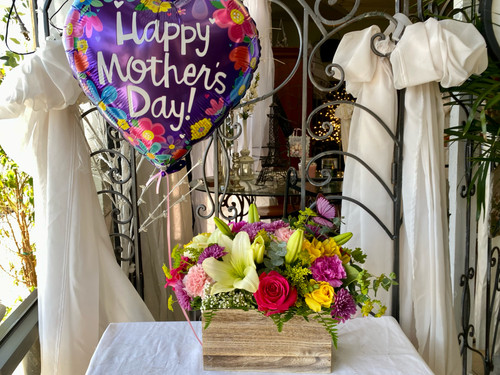 Mother's Day Box and Balloon Bundle 