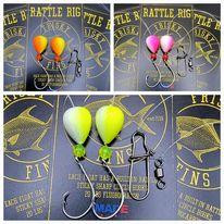 FRISKY FINS Frisky Fins Rattle Rig, fishing lure with colorful spoons and hooks, designed for attracting fish.