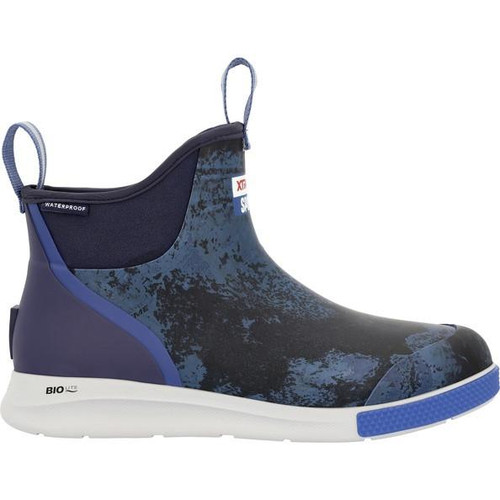 XTRATUF Xtratuf XADSM202 Ankle Deck Boot, waterproof ankle boot in dark blue with a slip-resistant sole and pull-on loop for easy wearing.