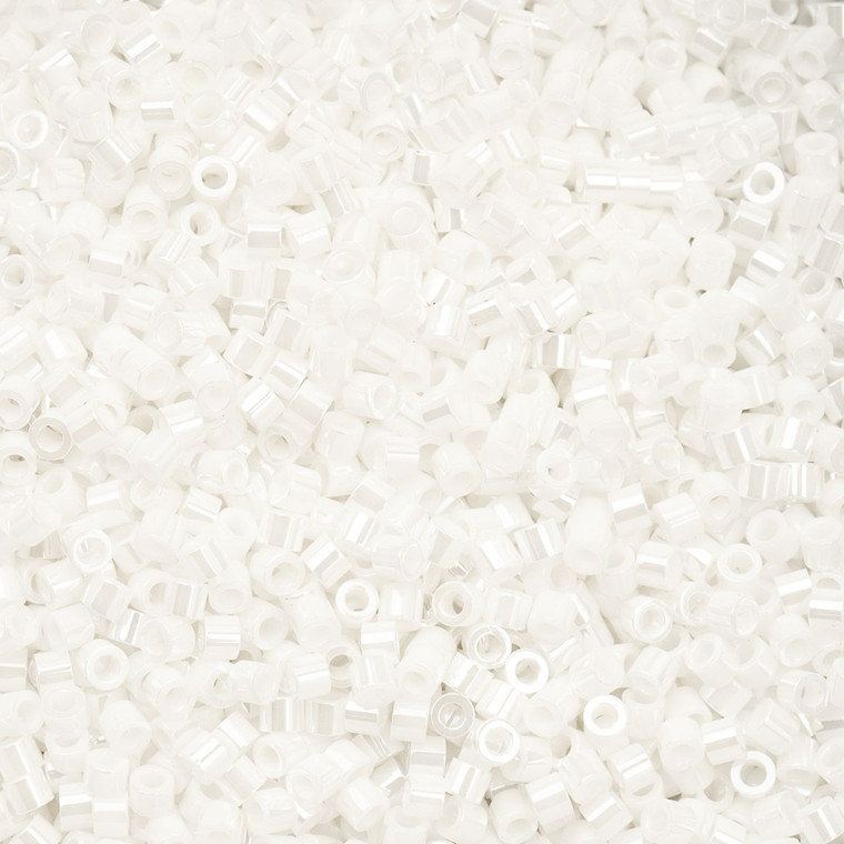 11/0 White Pearl Luster 25g Bag