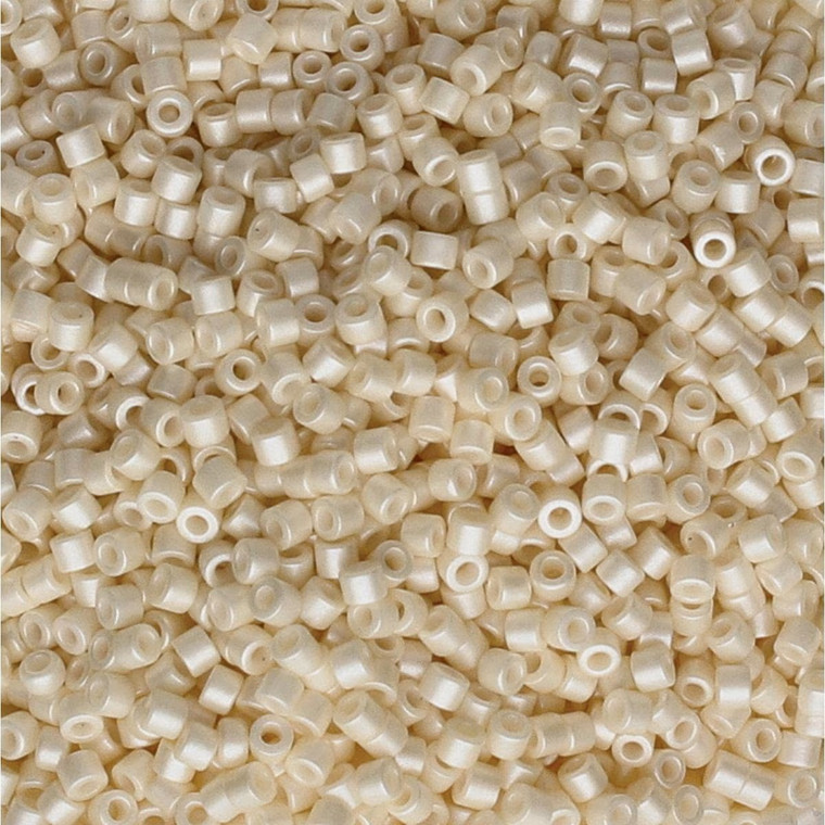 11/0 Linea - Satin Cream 30g Bag