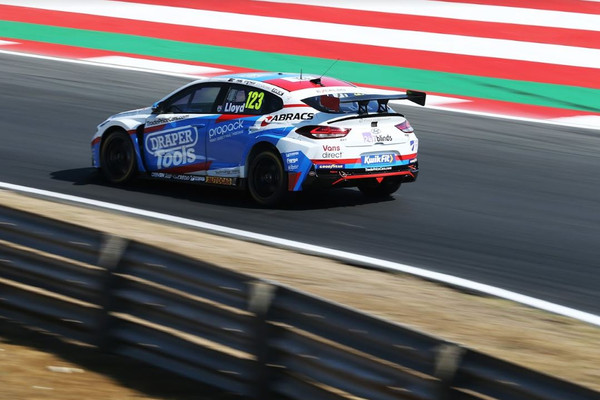 BTCC race weekend at sunny Snetterton