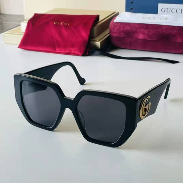 Buy High quality replica UA Gucci Rectangular-Frame Sunglasses from HypeRepTime, best replica designer brand website