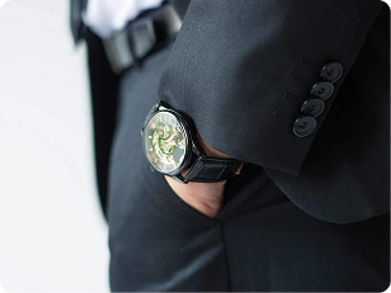 Quartz Watches: The watch that never needs winding. Quartz Watches: The watch that never needs winding.