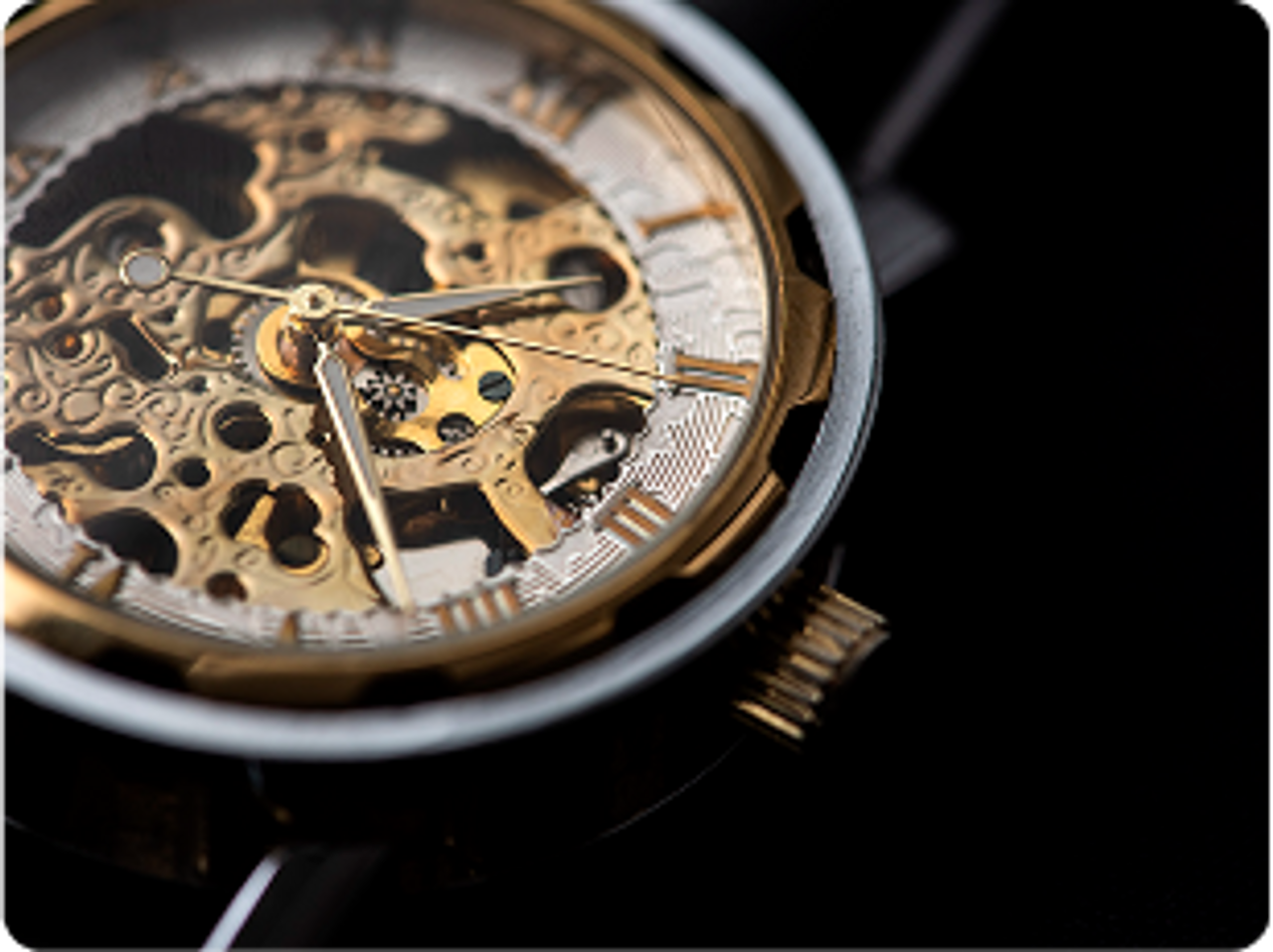 Automatic Watches: A rotor swings in response to motion Automatic Watches: A rotor swings in response to motion