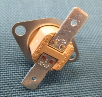 Quadra-Fire 200 Degree Snap Switch (#2) (SRV230-0900)