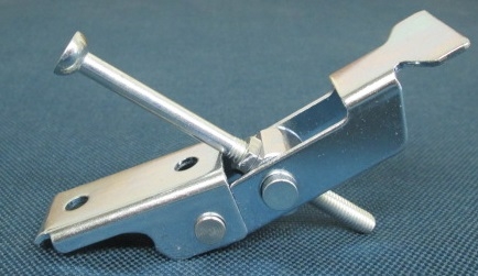 Quadra-Fire & Heat N Glo Draw Latch (229-0640)